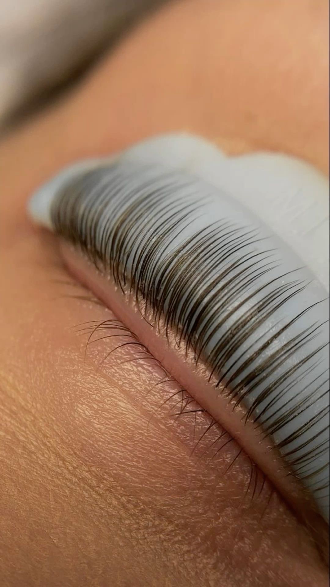 Nærbillede af lashlift-behandling